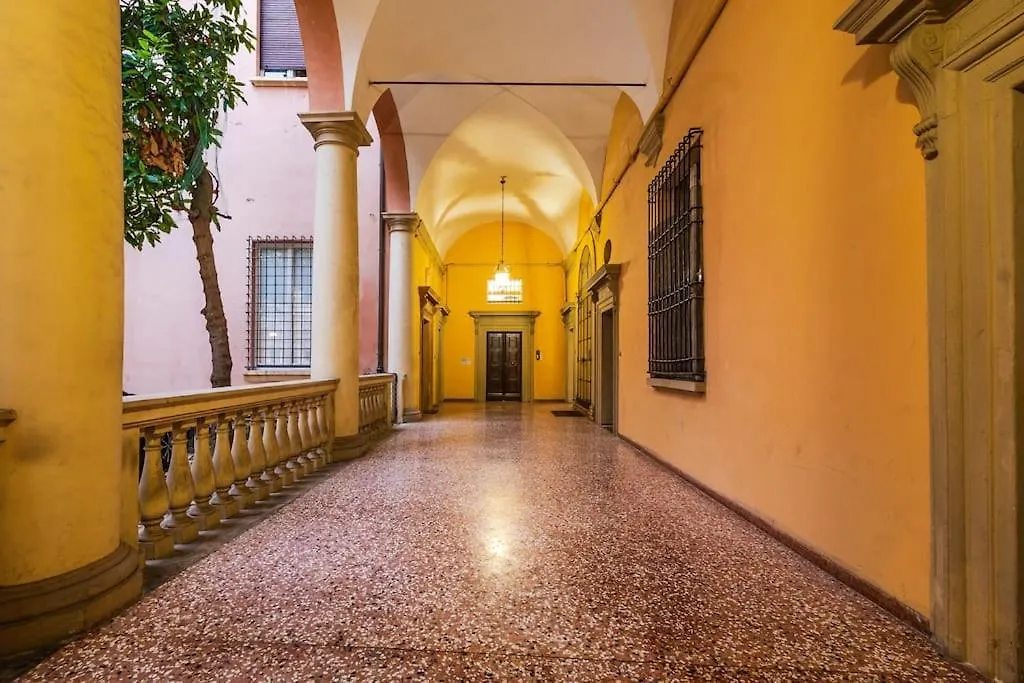 Garden Suite Piazza Maggiore Bologna 0*,  Italy